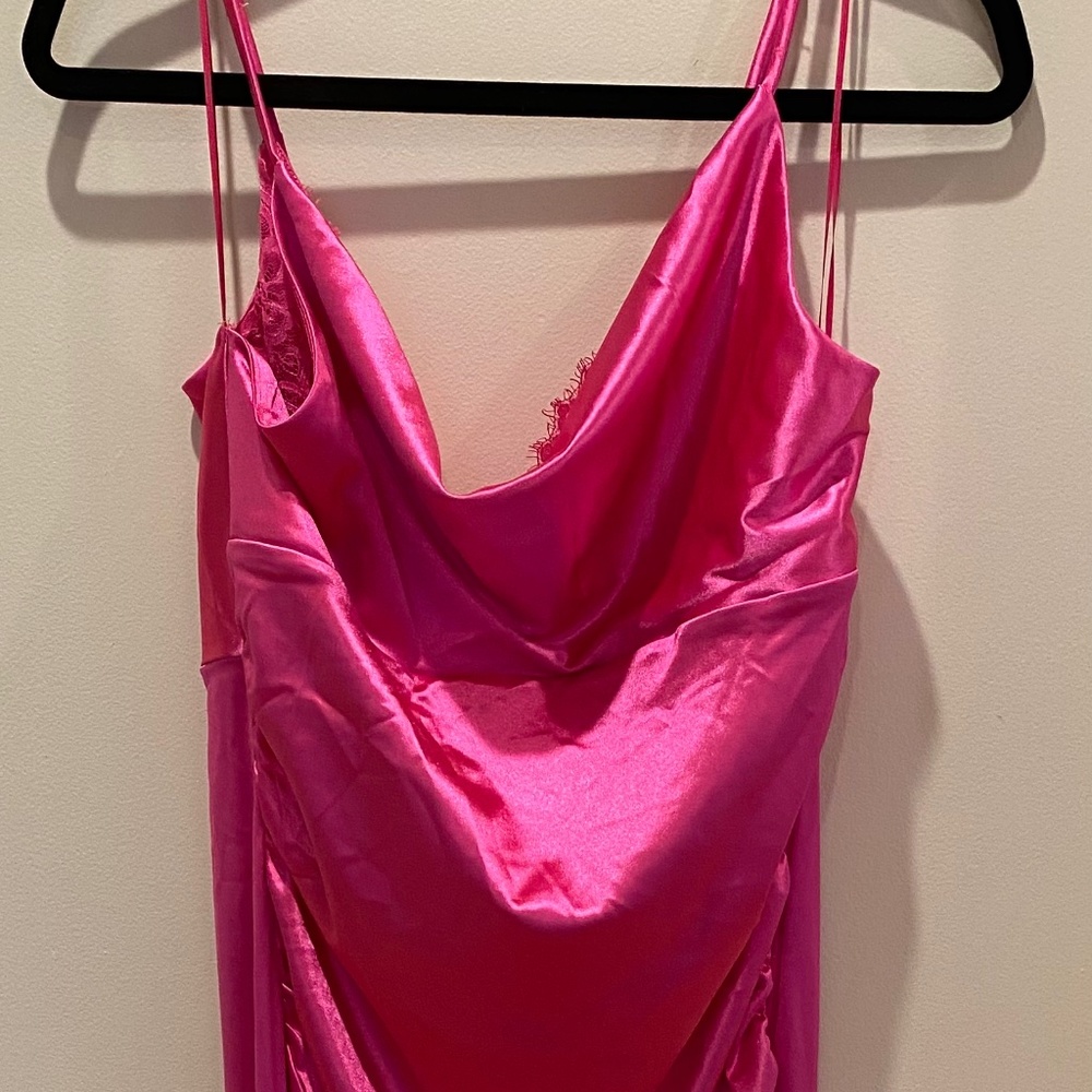 Vici Collection NWOT Fuchsia Satin Dress